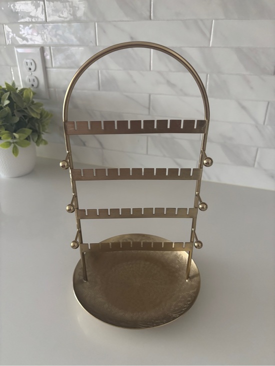 Source Unknown Jewelry - Source Unknown Gold Toned Earring Display Stand 12” tall - 6.5 wide